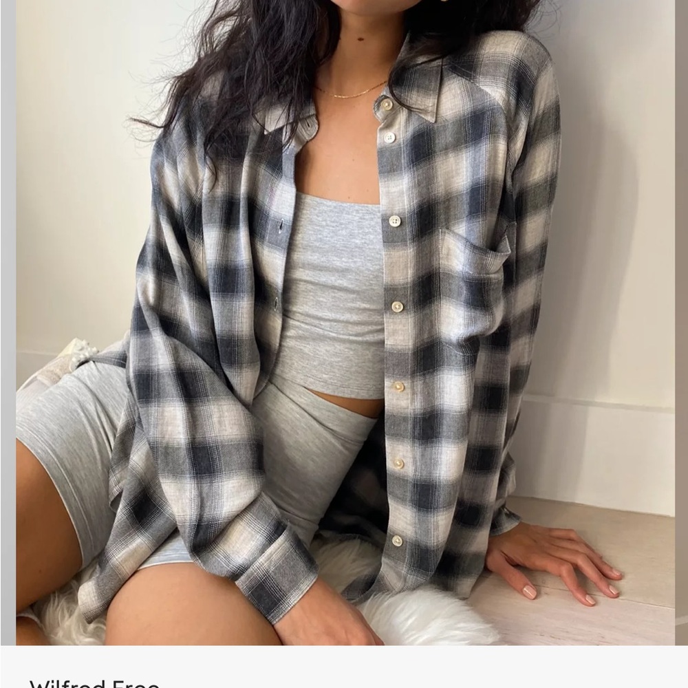 Aritzia Wilfred Free Boyfriend Button Up Shirt